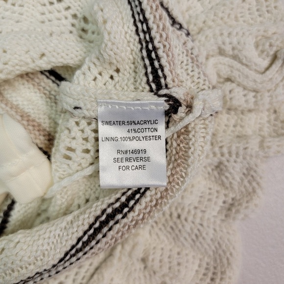 Freshman Cream and Black Sheath Dress - Picture 5 of 6